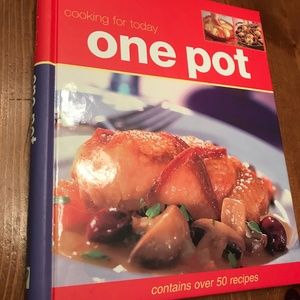 ⭐️5/$20!⭐️One Pot Cooking Cookbook - NWOT!